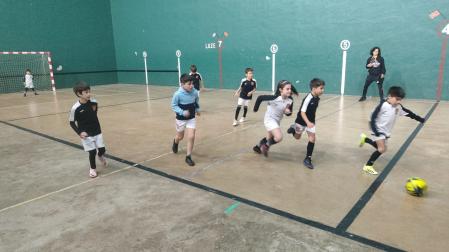 Fotos del Torneo solidario de Navidad de Ziordia 2024.