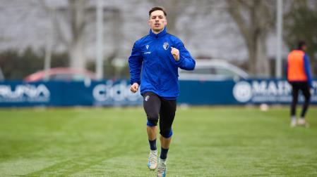 Bryan Zaragoza, haciendo carrera en el regreso a los entrenamientos de Tajonar