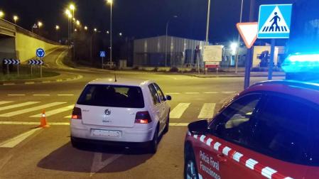 Vista del vehículo que ha sido inmovilizado por la Policía Foral en la NA-30