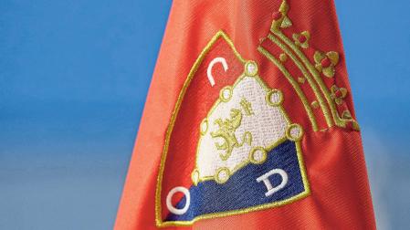 Imagen del banderín de córner de El Sadar, con el escudo de Osasuna, durante el último partido disputado en 2024 ante el Athletic