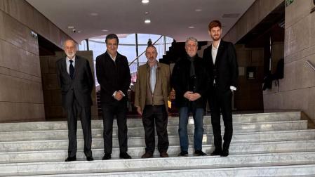 De izquierda a derecha: José Ignacio Zubiaur, Javier Trigo, Vicente Martínez, Julián Gª Angulo y Gonzalo Jiménez