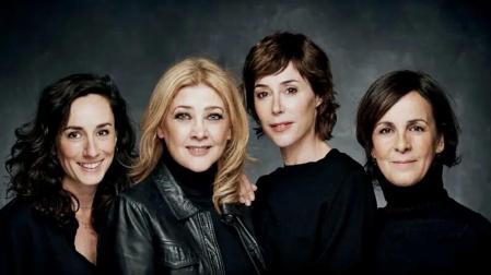 Amparo Larrañaga (2ª por la izda), junto con el resto del elenco de 'Fitzroy'