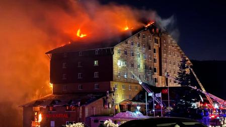 Bomberos en el lugar del suceso