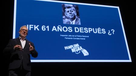 Fernando Corrales, durante su intervención en Pamplona Negra