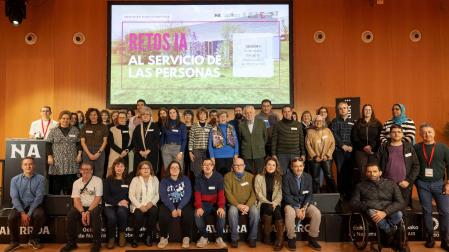 Imagen de los participantes en la sesión 'Retos IA', impulsada por el Centro VidAAS, NAIR Center (Centro de Investigación en Inteligencia Artificial de Navarra) y el Clúster de tecnología y consultoría de Navarra.