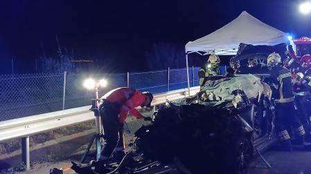 Muere un conductor al colisionar con un camión en la A-68 en Tudela