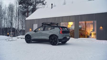 Volvo EX30 Cross Country, el rey blanco.