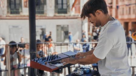 Diego Caro, durante un concierto