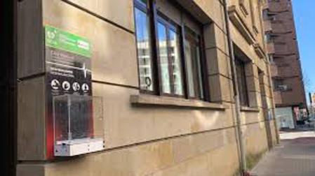Desfibrilador situado en el Instituto de Salud Pública de la calle Leyre