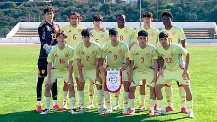 Asier Bonel, titular con la selección español sub-17
