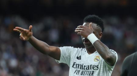 El delantero brasileño del Real Madrid Vinicius Junior celebra el segundo gol