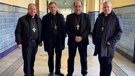 Desde la izquierda, Juan Carlos Elizalde, obispo de Vitoria; Joseba Segura, obispo de Bilbao; Florencio Roselló, arzobispo de Pamplona y obispo de Tudela y Fernando Prado, obispo de San Sebastián
