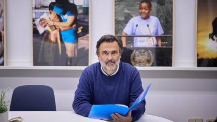 El director ejecutivo de UNICEF España, José María Vera, en la sede de la entidad en Pamplona