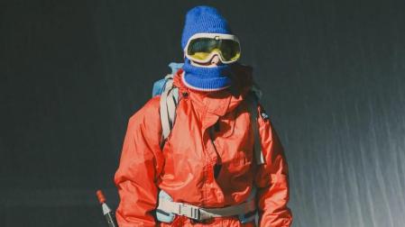 La creadora y actriz navarra Mikele Urroz Zabalza se sube al escenario del Gayarre con 'La montaña'.