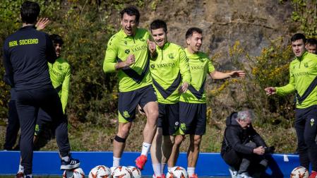 Entrenamiento de la Real Sociedad, previo al partido de ida de octavos de final de la Liga Europa contra el Manchester United