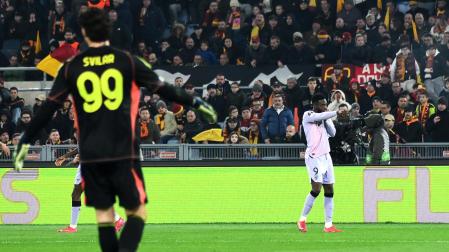 Iñaki Williams dedica su tanto ante la desesperación del meta del ROma, Svilar /