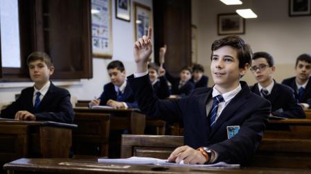 La Escolanía destaca por conferir especial relevancia al arte del canto y al desarrollo interior de sus alumnos