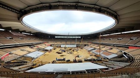 Maquinaria de las obras en el estadio de La CArtuja /