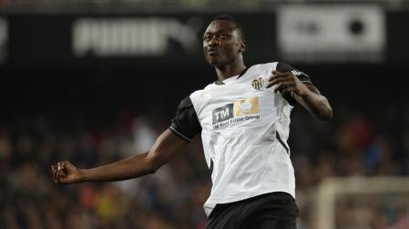 Sadiq celebra el segundo gol del Valencia