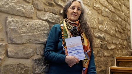 Marina Aoiz ha publicado una veintena de poemarios desde 1986