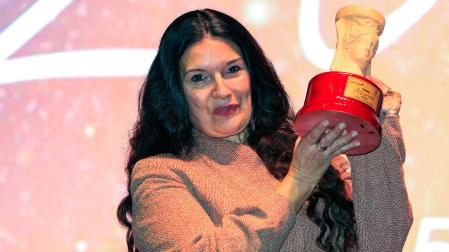 Rosario Raro, galardonada con el Premio Azorín de Novela 2025 con su obra 'La novia de la paz'