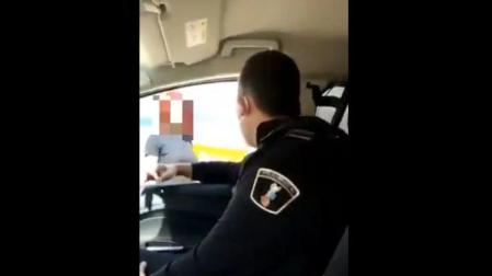 Captura del vídeo difundido en redes sociales por los policías acusados