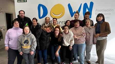 Familias y usuarios de la asociación del proyecto de Envejecimiento de la Asociación Síndrome de Down Navarra.
