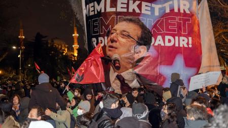 Seguidores de Ekrem Imamoglu en Estambul