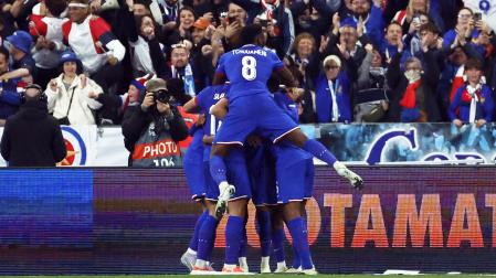 Los jugadores de Francia celebran uno de los tantos en el choque contra Croacia /