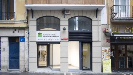 El 'Comercio de Pamplona / Iruñeko Merkataritza’ se encuentra en la calle Mercaderes, 11