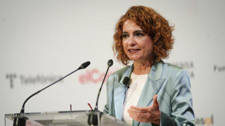 La vicepresidenta primera del Gobierno y ministra de Hacienda, María Jesús Montero, en un desayuno informativo celebrado este jueves en Sevilla
