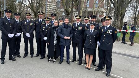 El alcalde de Tudela Alejandro Toquero, junto a los representantes de la comisaría de la Policía Nacional en la fiesta del cuerpo celebrada en Pamplona en 2024