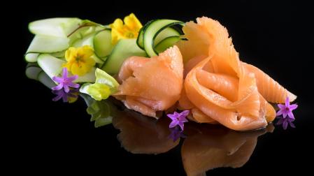 Salmón premium con láminas de calabacín