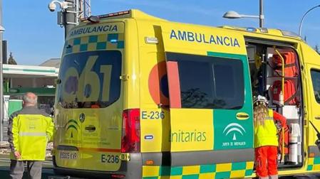 Imagen de archivo de una ambulancia del Centro de Emergencias Sanitarias 061