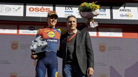 Imágenes de la salida, la carrera y los podios del Gran Premio miguel Induráin 2025 /