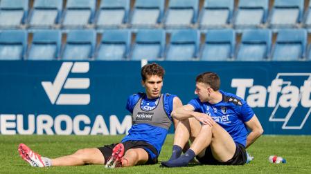 Lucas Torró, junto a Abel Bretones en la sesión de recuperación de este miércoles