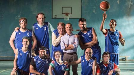 Un fotograma de la película 'Campeones', sobre un equipo de baloncesto de personas con discapacidad.