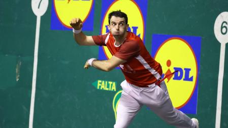 Jokin Altuna, en el partido de la semana pasada frente a Larrazabal