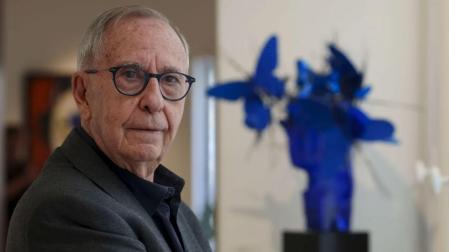 Manilo Valdés en la sede de su galería en Madrid