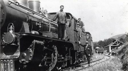Una de las primeras locomotoras que surcó la línea del tren del Plazaola, entre Pamplona y San Sebastián.