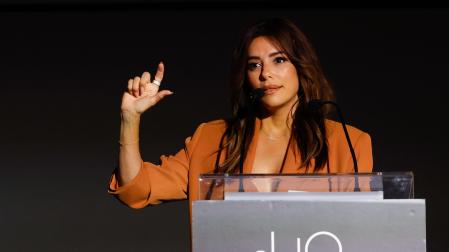 La actriz Eva Longoria, que recibirá este domingo el Premio Platino de Honor en reconocimiento a su carrera cinematográfica y a su labor por visibilizar a la comunidad latina dentro de la industria audiovisual estadounidense, durante la rueda de prensa este sábado en el Teatro Albéniz