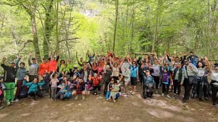 La jornada reunió a voluntarios de La Caixa, Montes Solidarios y familias y profesionales de Anfas
