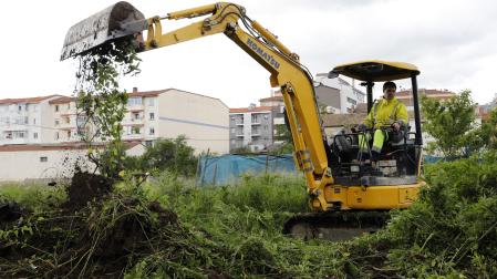 *A: LOURDES DE LA GRACIA
*F: 05-05-2025
*T: COMIENZO OBRAS DE LA NOGALERA. BURLADA