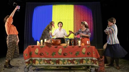 Una imagen de la obra ¿Quién nos disparó? que se puede ver mañana en el Teatro Gayarre de Pamplona