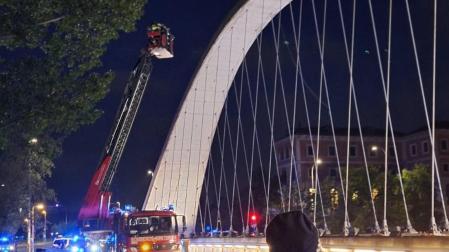 Camión grúa en el momento del rescate