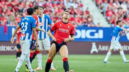 Fotos del choque correspondiente a la Jornada 37 de LaLIga EA Sport entre rojillos y pericos disputado en el estadio de El Sadar /