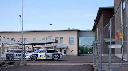 Despliegue policial tras un apuñalamiento múltiple en un colegio de Tampere, Finlandia