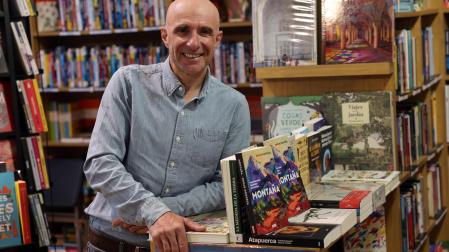 Óscar Gogorza, en Muga, antes de la presentación oficial del libro este jueves 22 de mayo