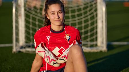 Lola Mateo Oreja, futbolista de Osasuna, cuelga las botas con 21 años