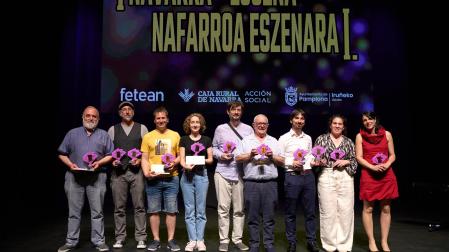 Los premiados, al finalizar la gala, celebrada en la Sala de Cámara de Baluarte